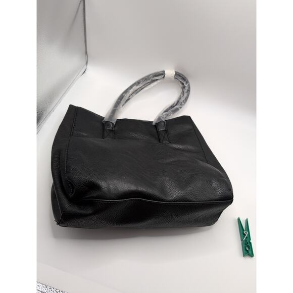 Kenneth Cole Reaction Leather Tote BRAND NEW Black Goodbar - Picture 4 of 7